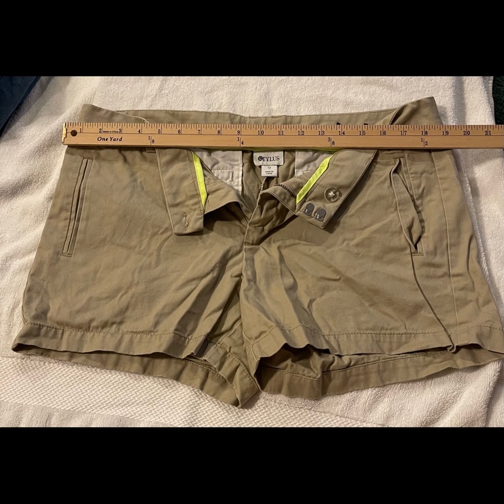 Shorts - Picture 2 of 2